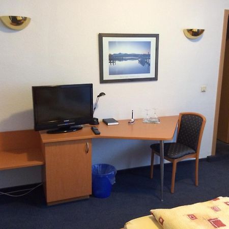 Hotel Am Salzberg Philippsthal Room photo